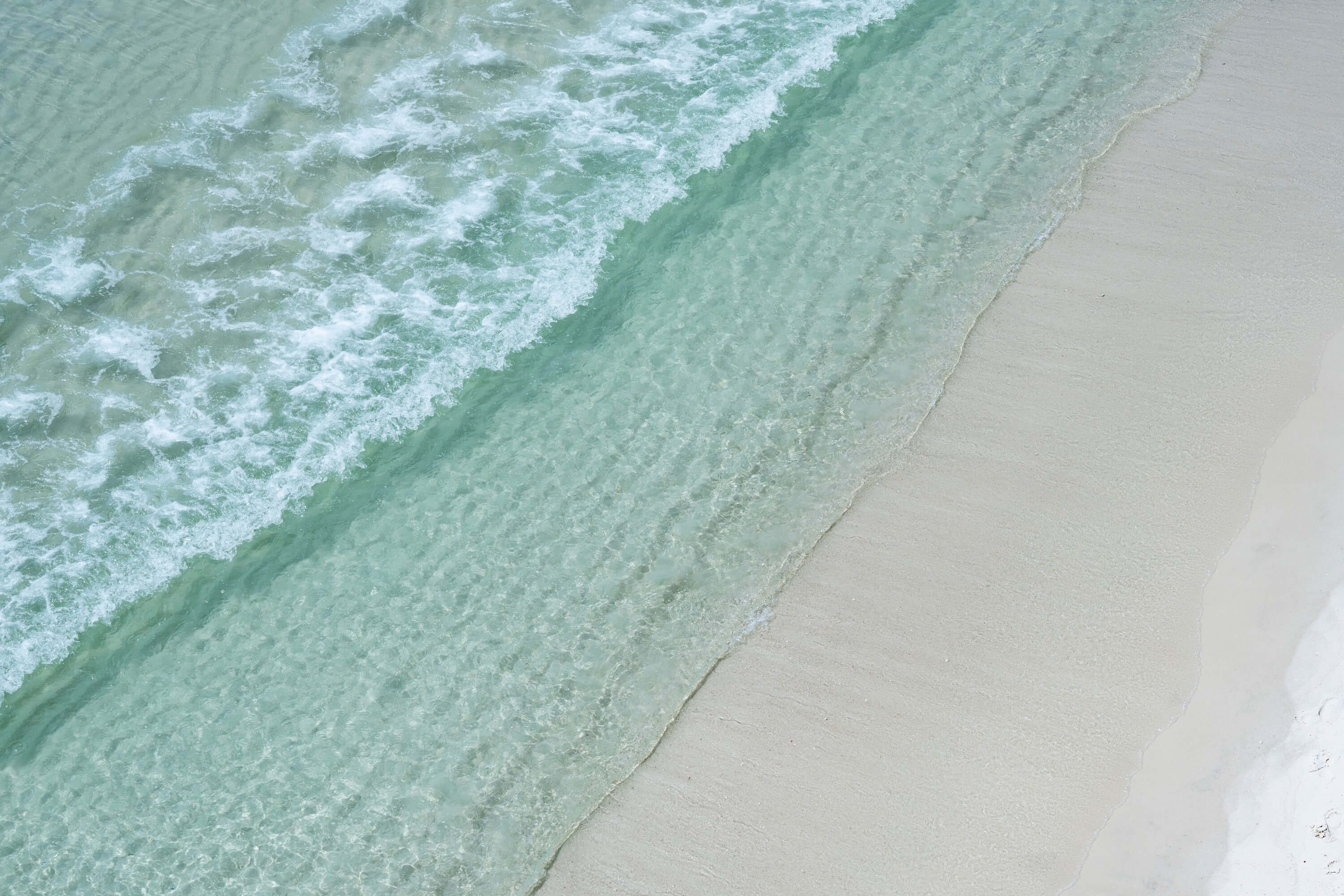 a picture of the ocean
